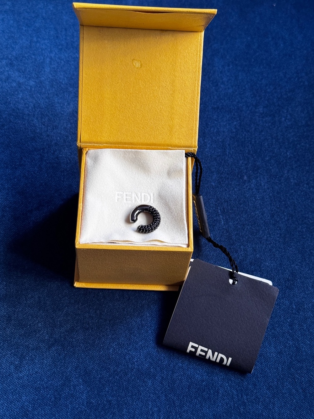 Authentic FENDI Black Crystal Ear Cuff Single
Earring Gunmetal
